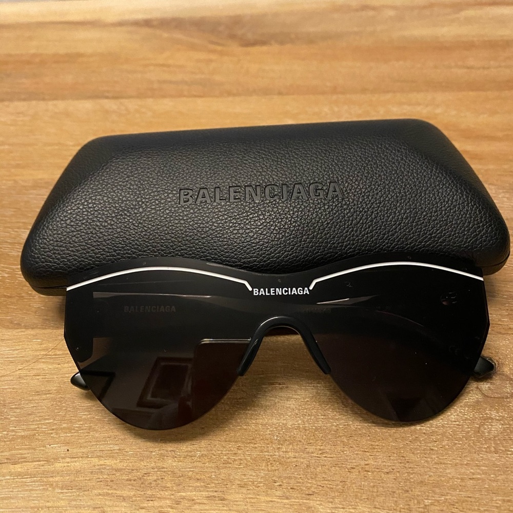 balenciaga women’s sunglasses, like new